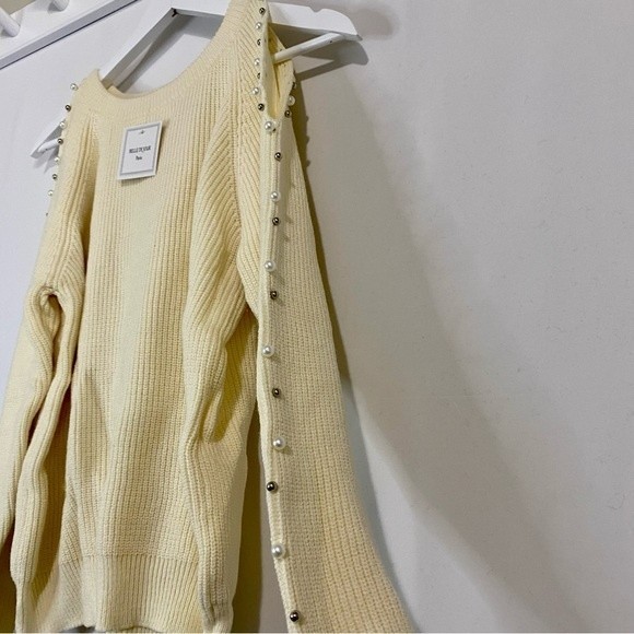 Belle De Jour Women’s Beaded Trim Cutout Shoulder Sweater Cream Size Large NWT - Picture 6 of 7